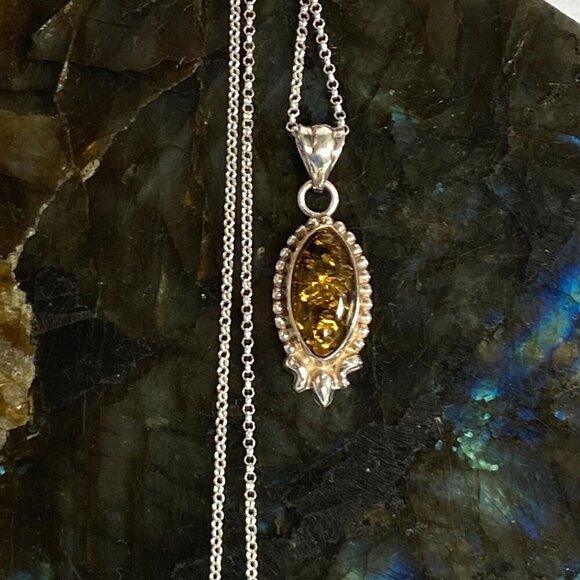 Sterling Silver 925 Baltic Amber Cabochon Pendant Necklace 18" Rolo Chain - Picture 10 of 16